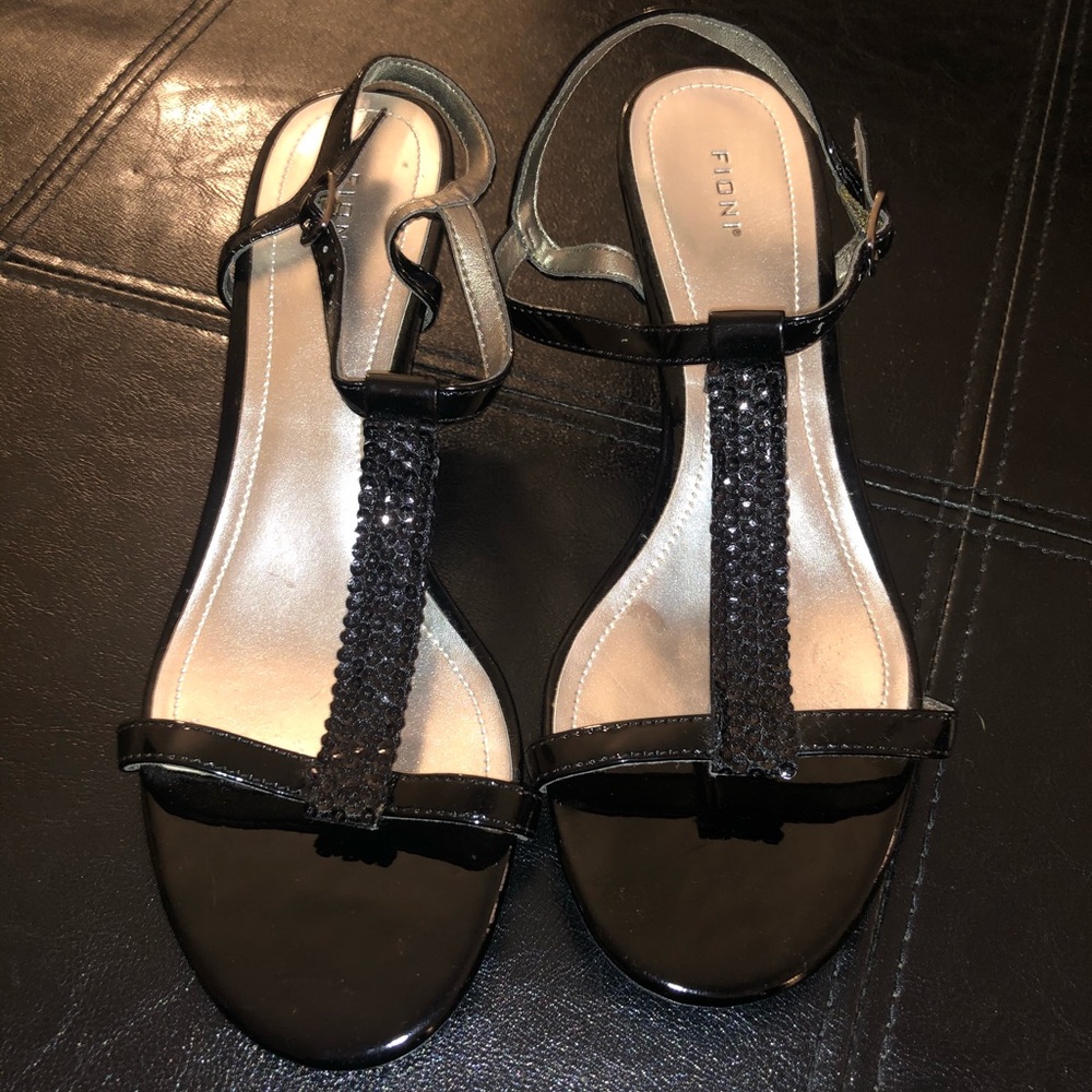 6 1/2 Black Fioni Dress Sandals